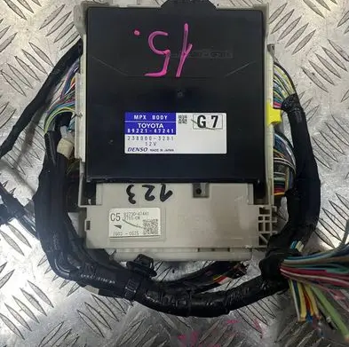 Toyota Prius+ (ZVW40) Fuse module PRIUSZVW40