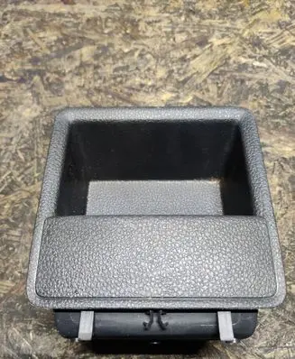 Volkswagen Jetta VI Other center console (tunnel) element 5C6863383