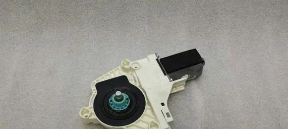 Audi S5 Front door window regulator motor 8T0959801B