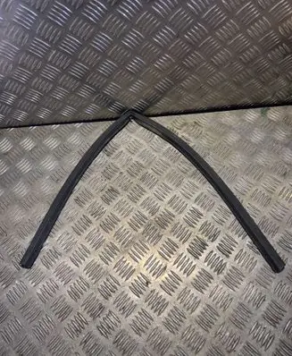 Toyota RAV 4 (XA40) Engine compartment rubber