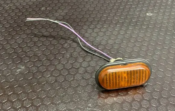 Renault Trafic II (X83) Front fender indicator light 7700847333