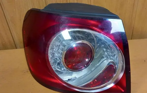Volkswagen Golf V Rear/tail lights 5M0945095R