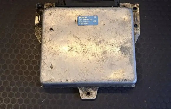 BMW 5 E34 Engine control unit/module ECU 0280001309 12877249