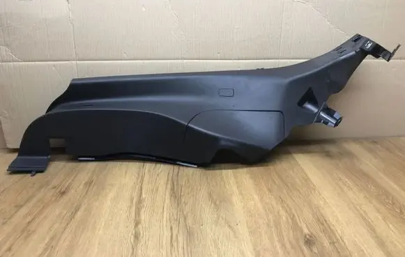 Rear seat side top trim