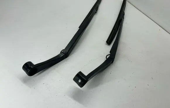 Dodge Charger Front wiper blade arm 68082554AA 68082555AA 2195