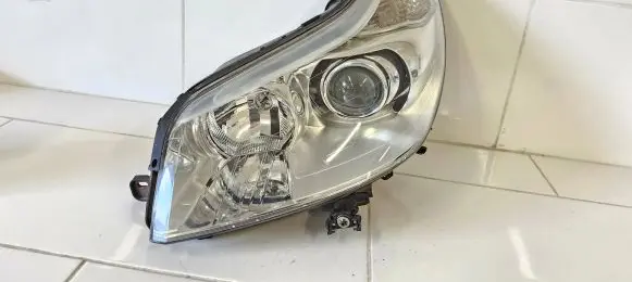 Citroen C5 Headlight/headlamp 9650115380