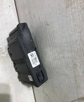 BMW X1 F48 F49 Power management control unit 8647841 18576710