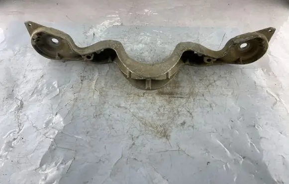 BMW 3 E46 Rear differential/diff mount bracket 1094421