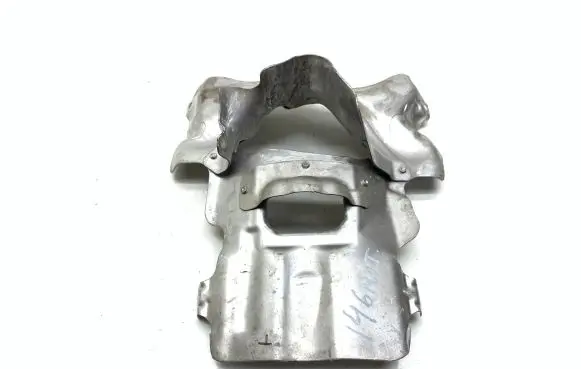 BMW 5 G30 G31 G38 Heat shield in engine bay 8600300 11658600300