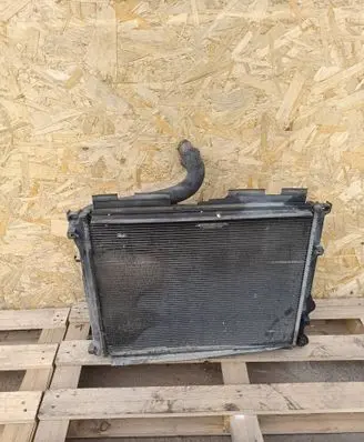 Chrysler 300 - 300C Coolant radiator 04598001AF