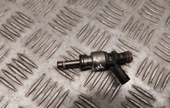 Audi A7 S7 4G Fuel injector 3079036N