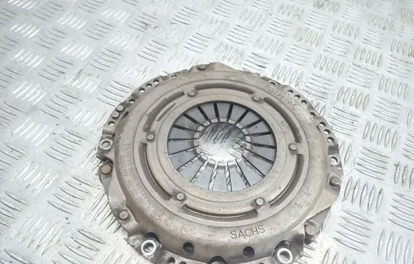 Opel Insignia A Pressure plate 55562239