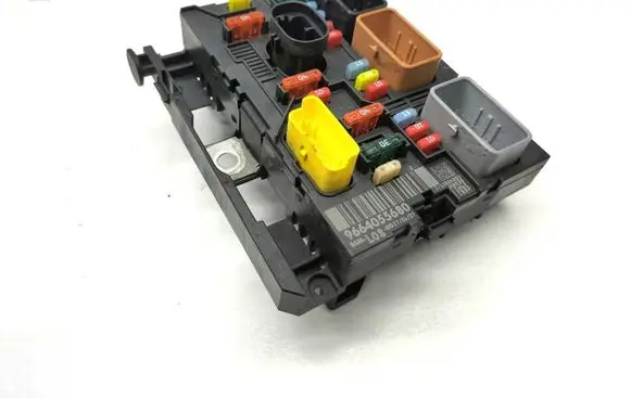 Citroen C4 I Picasso Fuse module 9664055680