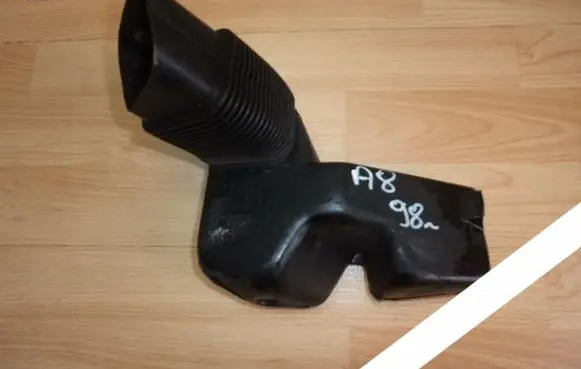Audi A4 S4 B5 8D Air intake hose/pipe
