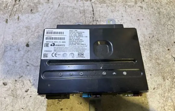 Chrysler Pacifica Video control module 68376134AE 4444416080 3432A0060TR