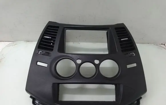 Mitsubishi Grandis Dash center air vent grill GN61104460