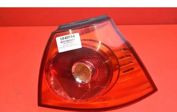 Volkswagen Golf IV Rear/tail lights 4VFX-13404-AB