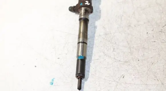 Volkswagen Golf VI Fuel injector 03L130277B
