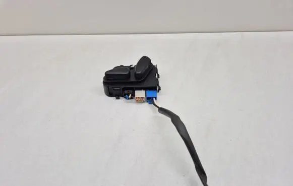 Mercedes-Benz E W211 Seat control switch 2108213851
