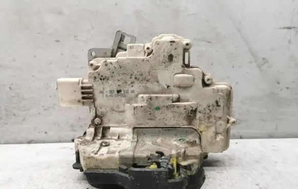 Audi A4 S4 B7 8E 8H Rear door lock 8E0839015AA
