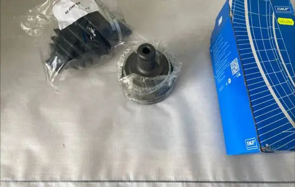 Volvo XC70 Driveshaft outer CV joint VKJA5394 5394
