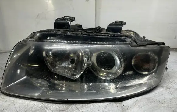 Audi A4 S4 B6 8E 8H Headlight/headlamp 88309150