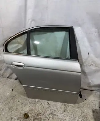 BMW 5 E39 Rear door 