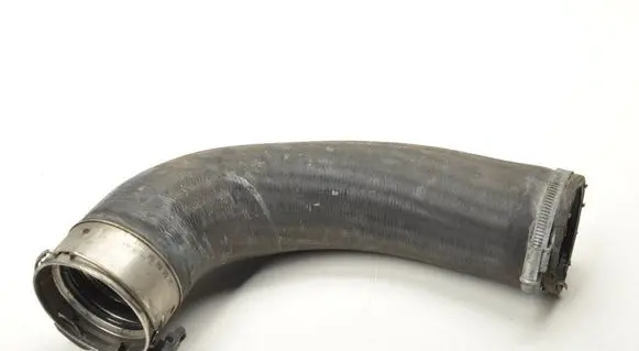 Volvo V40 Intercooler hose/pipe 31370044