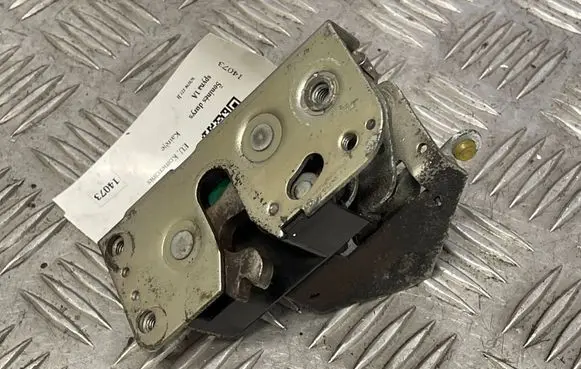 Iveco Daily 5th gen Sliding door lock 