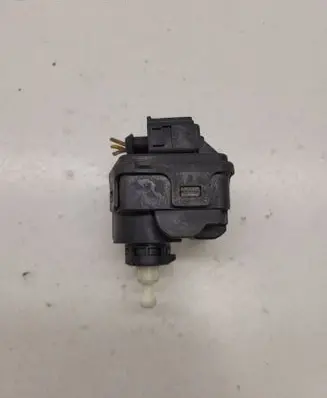 Audi A3 S3 8L Headlight level adjustment motor 8L0941295