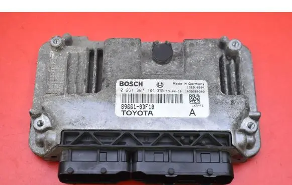 Toyota Yaris Engine control unit/module ECU 89661-0DF10