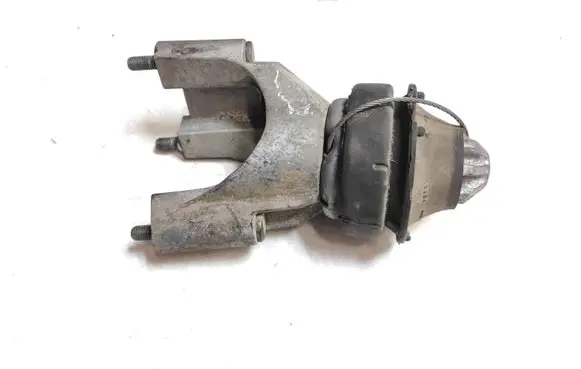 Volvo XC90 Engine mount bracket 30778953