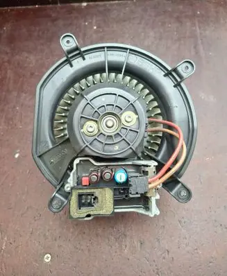 Mercedes-Benz E W211 Heater fan/blower A2308210251 9400973
