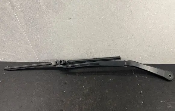 BMW 3 E90 E91 Windshield/front glass wiper blade 