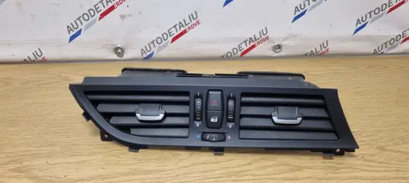 BMW Z4 E89 Dash center air vent grill 9173536