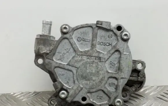 Volkswagen PASSAT B7 Vacuum pump 03L145100F