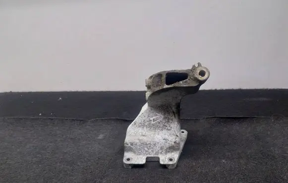 Mercedes-Benz E AMG W211 Engine mounting bracket 2732231604