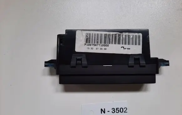 Nissan Qashqai Screen/display/small screen P10075A7710000