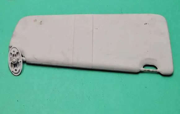 Sun visor