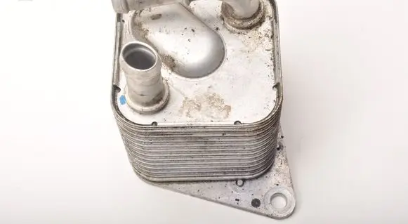 Volvo XC90 Engine oil radiator 