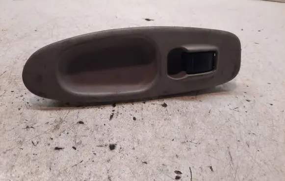 Nissan Almera Tino Electric window control switch 80960Bu000