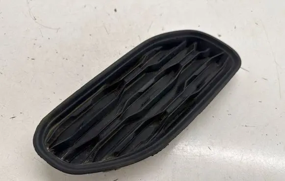 Dodge RAM Front bumper lower grill 68414295AA