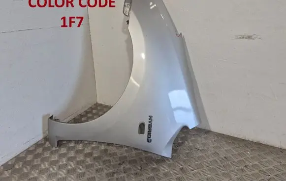 Toyota Prius (XW20) Fender 