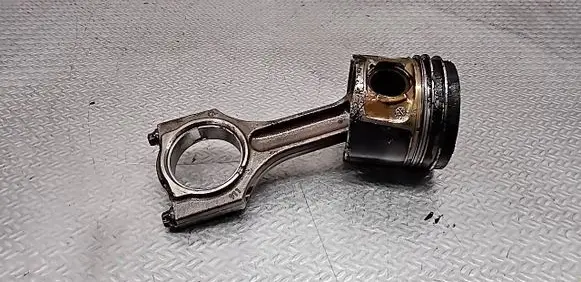 BMW 3 E90 E91 Piston with connecting rod