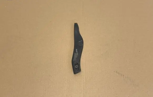 Skoda Yeti (5L) Front bumper mounting bracket 5L0807049
