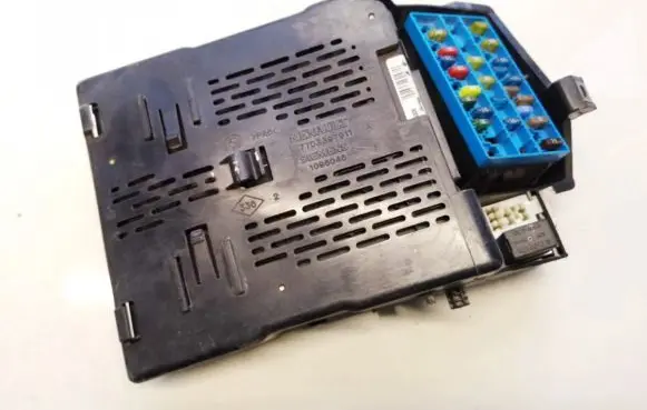 Renault Scenic I Comfort/convenience module 8200029342B S108502610