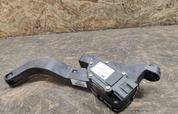Hyundai i40 Accelerator throttle pedal GHP0188A3Z000 327273R300