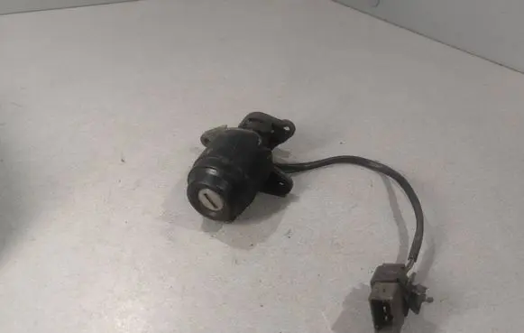 Audi 80 90 S2 B4 Tailgate exterior lock 
