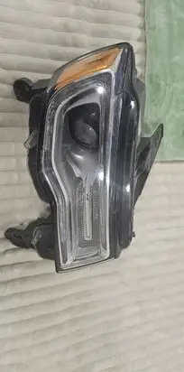 Jeep Grand Cherokee Headlight/headlamp 68289236