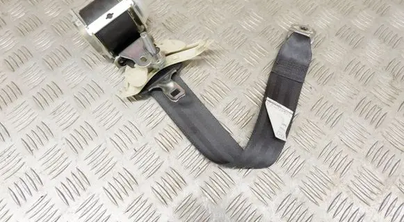 Lexus CT 200H Rear seatbelt 7336076011